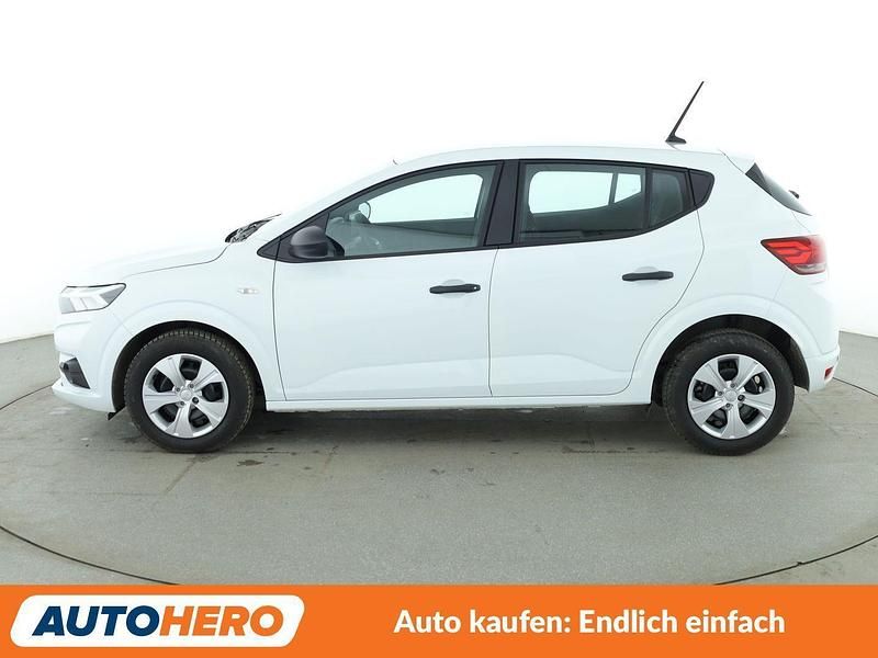 Gebraucht Dacia Sandero Essentiel 91 PS (66 kW) 2024 Weiß Kleinwagen