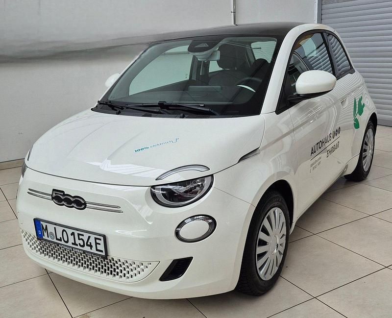 Arktis weiß Gebraucht 2023 Fiat 500e Icon Kleinwagen | 17.480 € (Fairer Preis) - Bild 1/4
