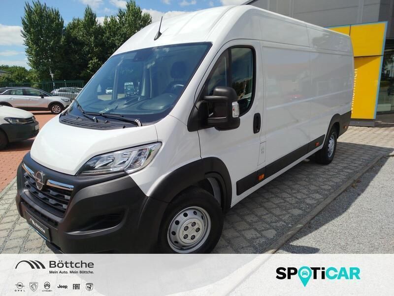 Weiss icy Gebraucht 2024 Opel Movano Edition Van | 24.980 € (Superpreis) - Bild 1/4
