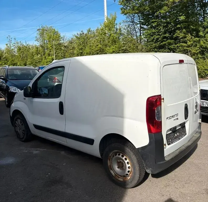 Gebraucht Fiat Fiorino 80 PS (58 kW) 2016 Weiß Van / Kleinbus