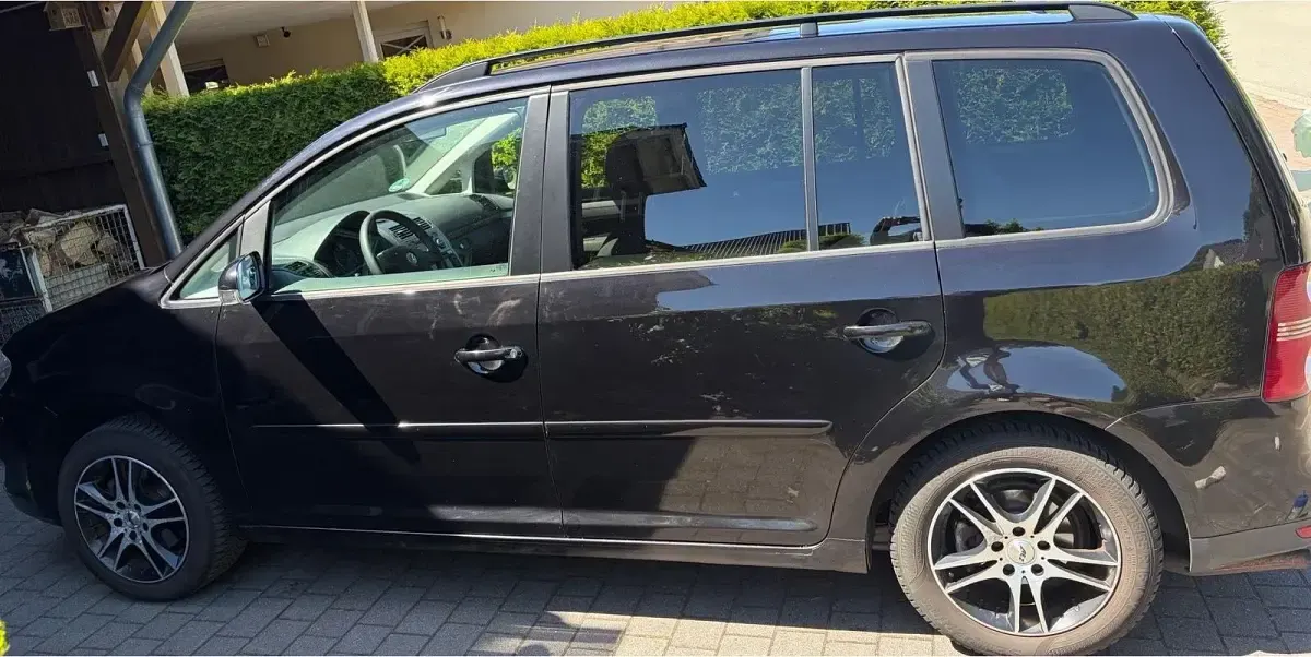 Gebraucht VW Touran 109 PS (80 kW) 2007 Schwarz Van / Kleinbus