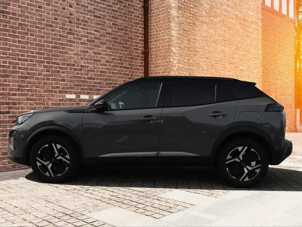 Gebraucht Peugeot 2008 GTi 131 PS (96 kW) 2024 Grau SUV