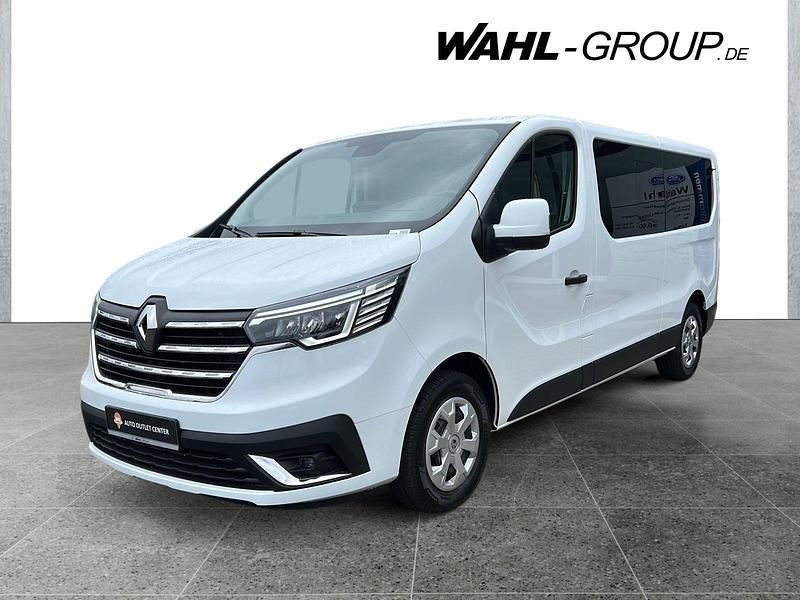 Weiß Gebraucht 2024 Renault Trafic Life Van | 34.880 € (Guter Preis) - Bild 1/4