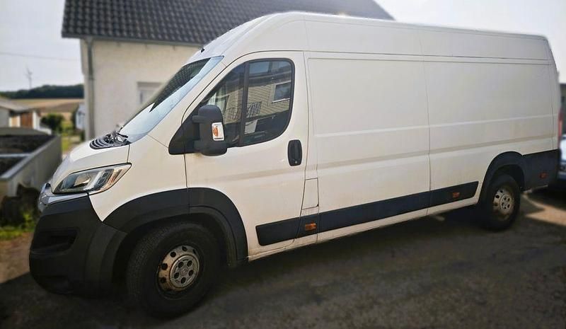 Weiß Gebraucht 2018 Citroën Jumper Van / Kleinbus | 10.500 € (Superpreis) - Bild 1/4