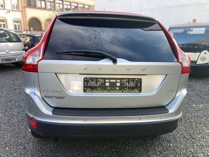 Gebraucht Volvo XC60 Kinetic 136 PS (100 kW) 2013 Silber SUV