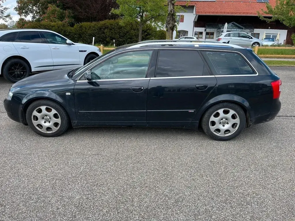 Gebraucht Audi A4 Sport 179 PS (131 kW) 2004 Blau Limousine