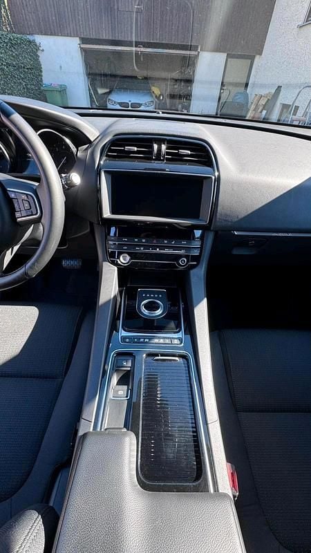 Gebraucht Jaguar F-Pace 245 PS (180 kW) 2020 Schwarz SUV