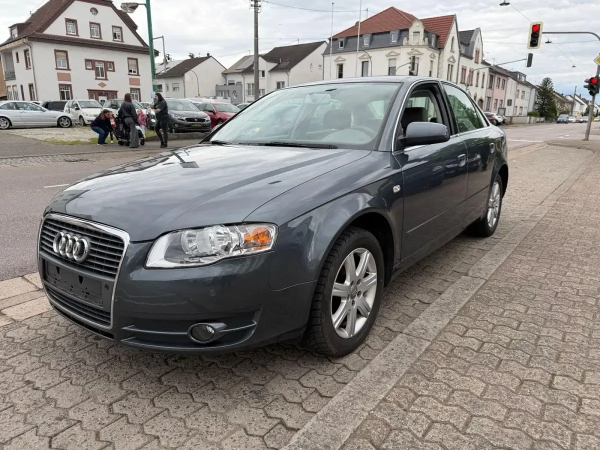 Brugt Audi A4 131 HK (96 kW) 2005 Grå Sedan