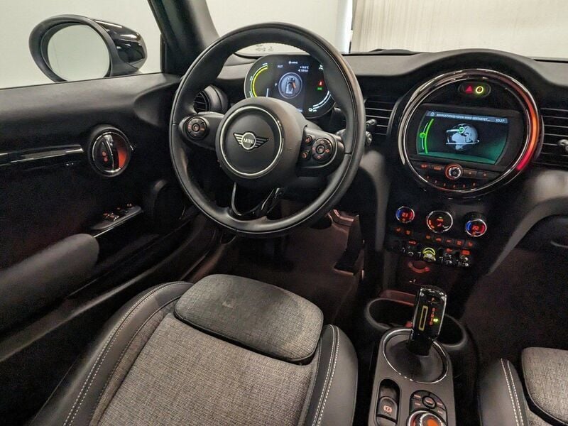 Second-hand Mini Cooper SE 135 kW (184 CP) 2021 Alb Hatchback