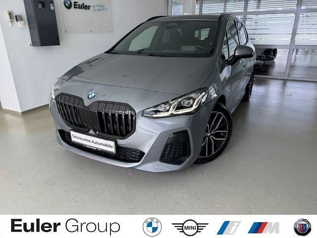 Grau Gebraucht 2022 BMW 220 Active Tourer Performance Van / Kleinbus | 29.899 € (Fairer Preis) - Bild 1/4