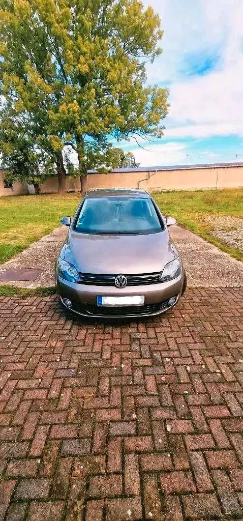 Gebraucht VW Golf 122 PS (89 kW) 2011 Beige Van / Kleinbus