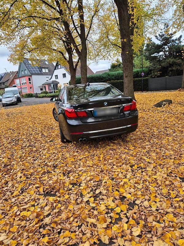 Gebraucht BMW 730 Luxury Line 258 PS (189 kW) 2013 Limousine