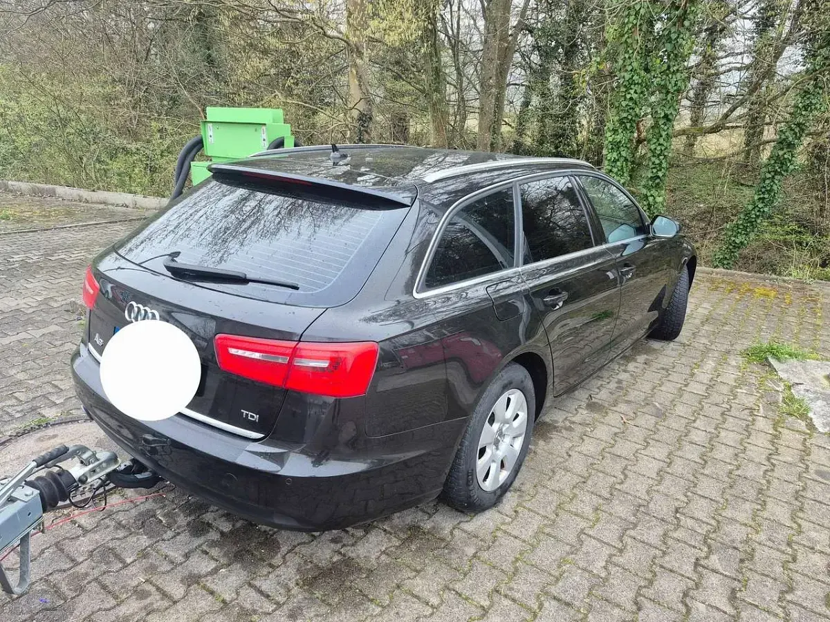 Gebraucht Audi A6 177 PS (130 kW) 2012 Schwarz Kombi