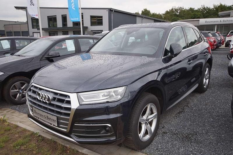 Mondscheinblau Gebraucht 2020 Audi Q5 Sport SUV | 29.940 € (Superpreis) - Bild 1/4