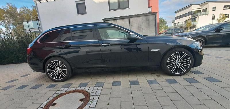 Gebraucht BMW 530 258 PS (189 kW) 2014 Schwarz Kombi