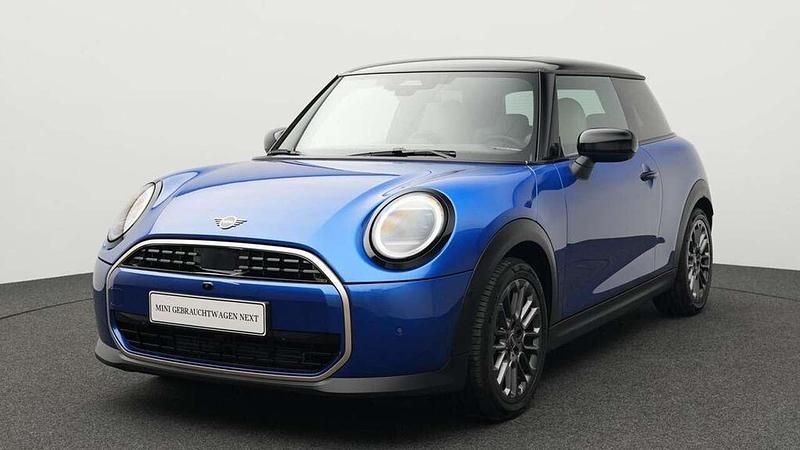 Blau Gebraucht 2024 Mini Cooper Favoured Kleinwagen | 29.646 € (Etwas zu teuer) - Bild 1/4
