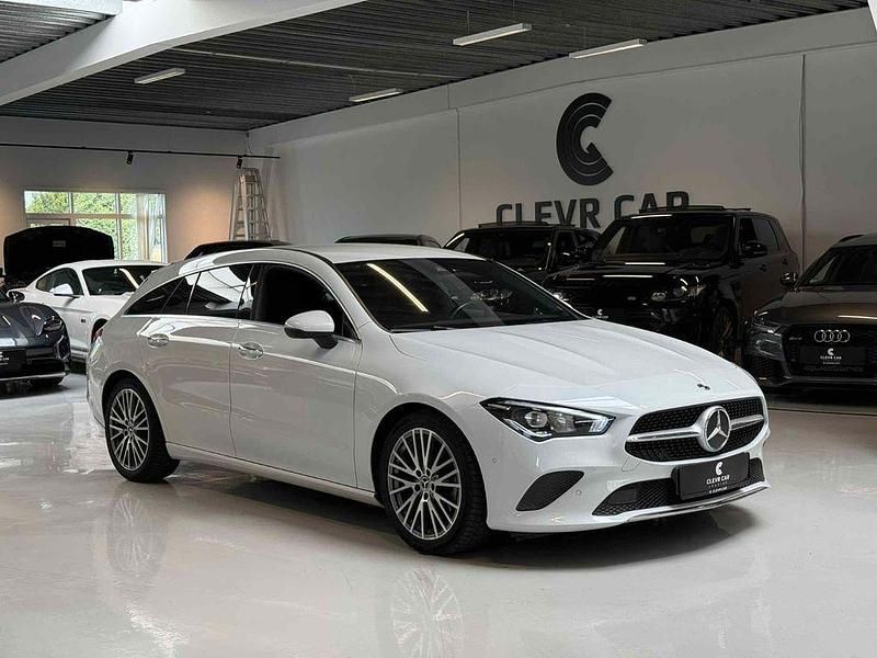 Weiß Gebraucht 2020 Mercedes CLA200 Limousine | 26.937 € (Guter Preis) - Bild 1/4