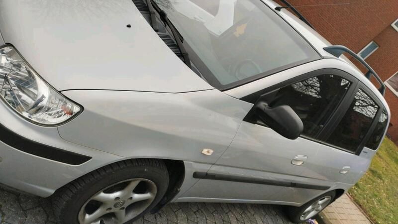 Silber Gebraucht 2004 Hyundai Matrix Van / Kleinbus | 2.700 € (Fairer Preis) - Bild 1/4