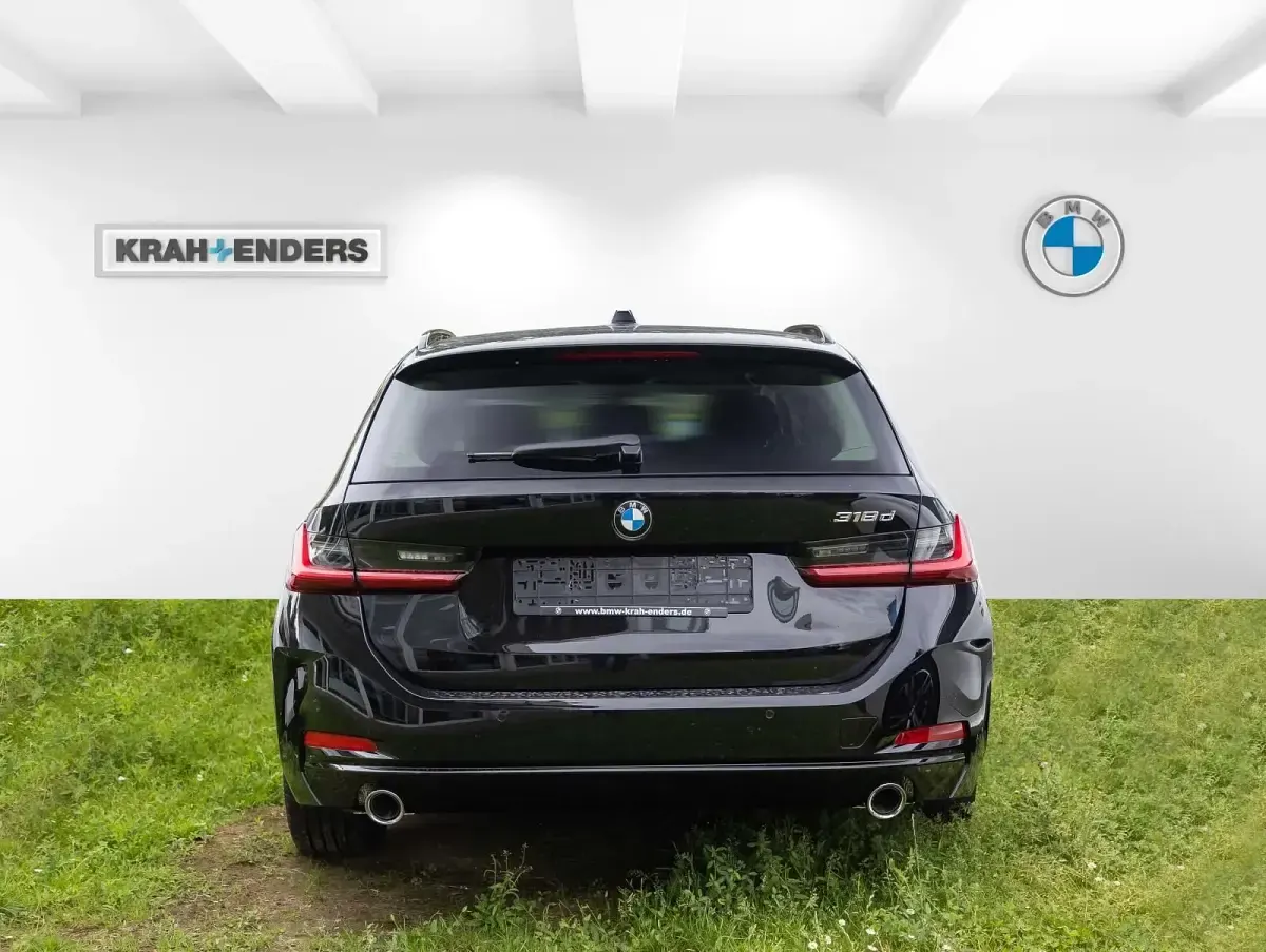Gebraucht BMW 318 Shadowline 150 PS (110 kW) 2024 Schwarz 2 Kombi