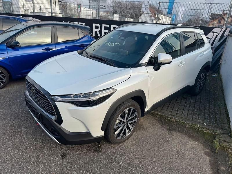 Gebraucht Toyota Corolla Cross Team 152 PS (111 kW) 2025 Platinum white pearl mc. SUV