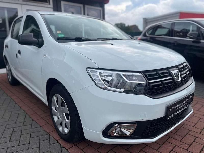 Weiß Gebraucht 2018 Dacia Sandero Essentiel Kleinwagen | 8.800 € (Fairer Preis) - Bild 1/4