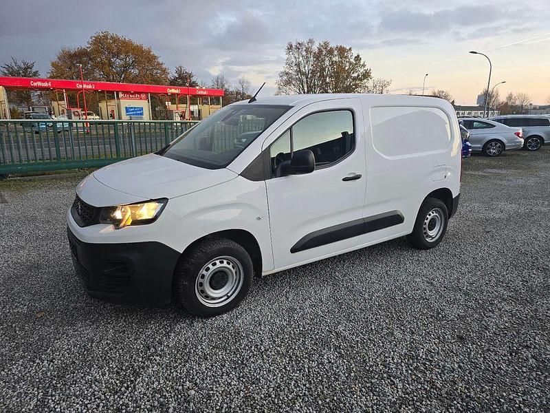 Other Gebraucht 2022 Peugeot Partner Premium Van | 10.950 € (Guter Preis) - Bild 1/4