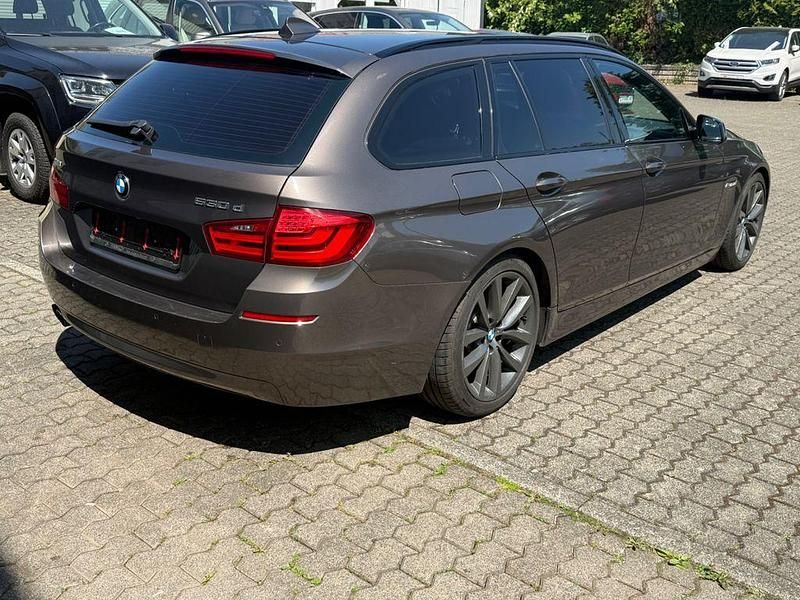 Gebraucht BMW 530 M Performance 258 PS (189 kW) 2012 Braun Kombi
