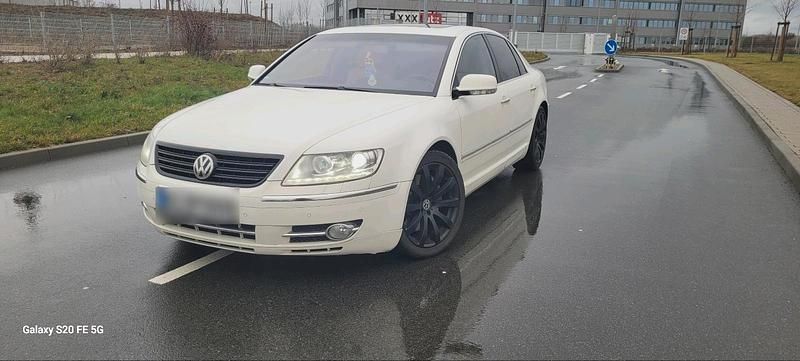 Weiß Gebraucht 2009 VW Phaeton Individual Limousine | 5.000 € (Fairer Preis) - Bild 1/4