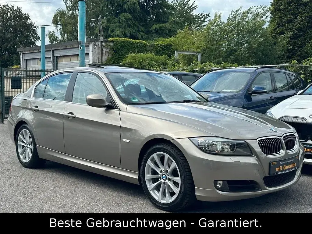 Gebraucht BMW 325 Exclusive 218 PS (160 kW) 2011 Gold Limousine