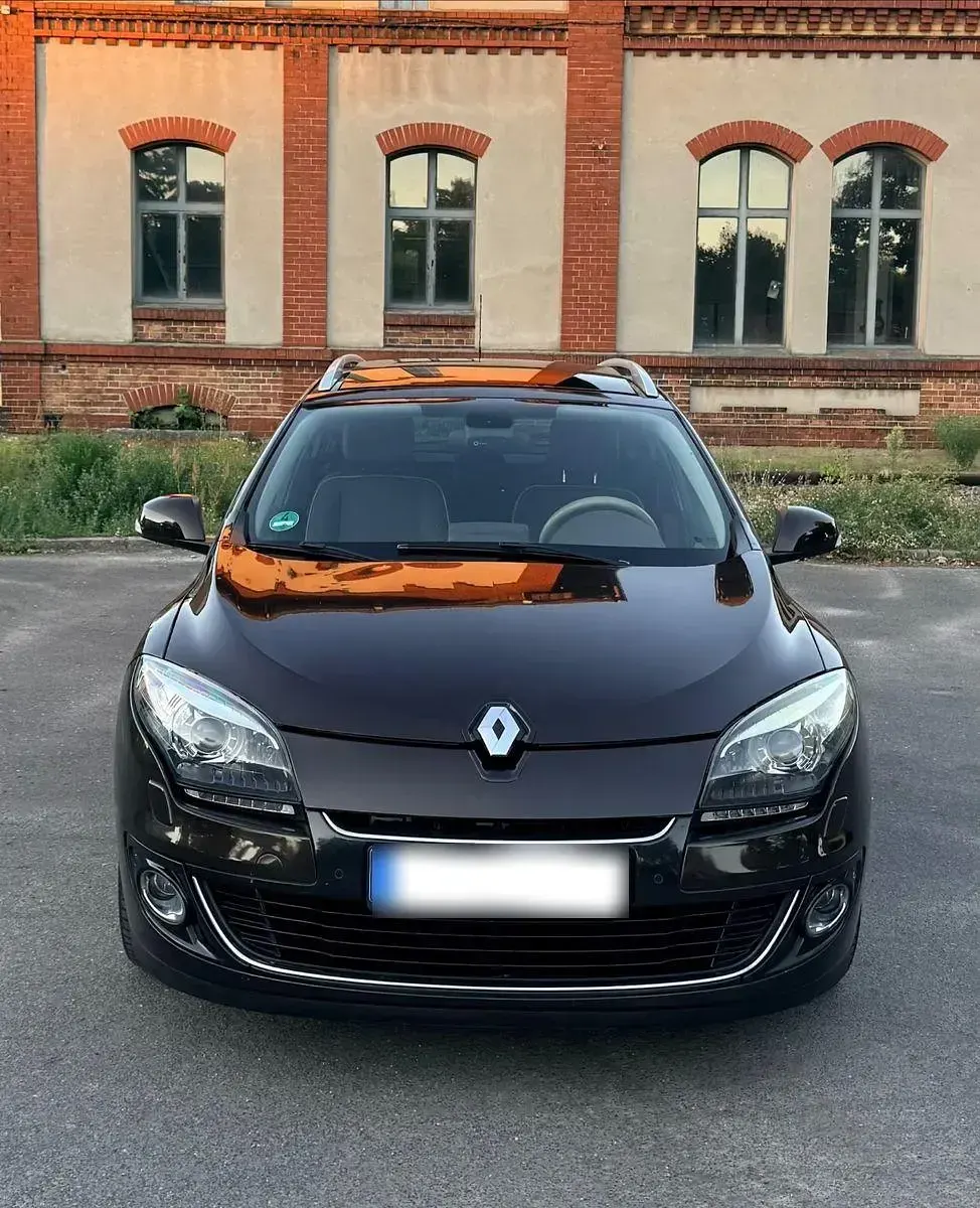 Gebraucht Renault Mégane GrandTour 140 PS (102 kW) 2013 Braun Kombi