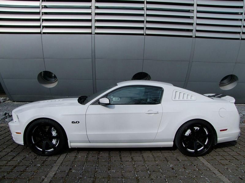 Usata Ford Mustang 446 CV (328 kW) 2012 Bianco Berlina