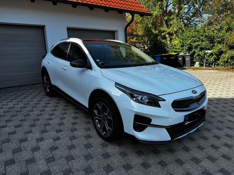 Weiß Gebraucht 2021 Kia XCeed Platinum Edition SUV | 19.950 € (Fairer Preis) - Bild 1/4