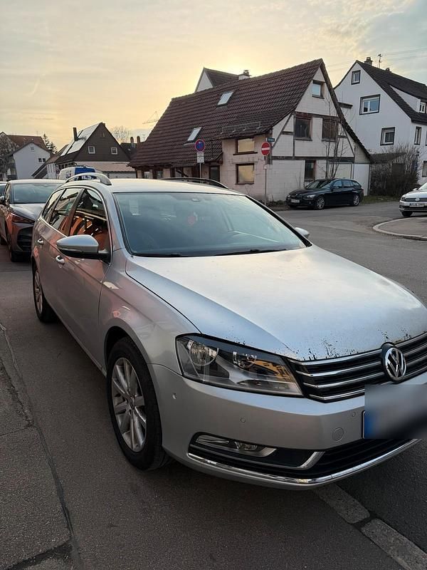 Gebraucht VW Passat 125 PS (91 kW) 2012 Silber Kombi