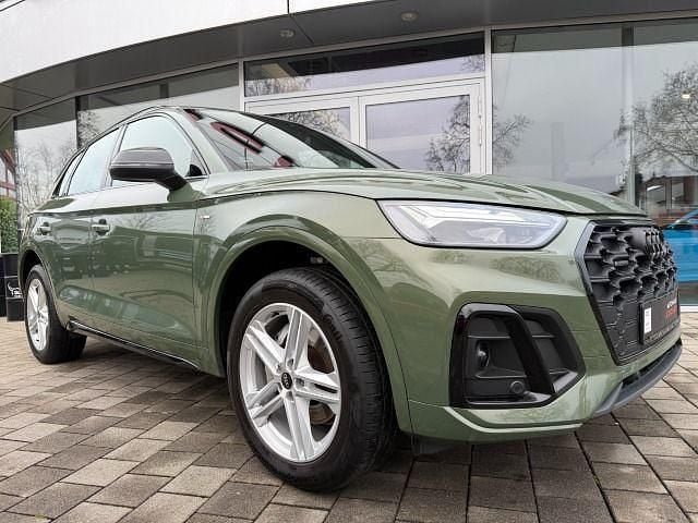 Gebraucht Audi Q5 S-Line 204 PS (150 kW) 2023 Distriktgrün metallic SUV