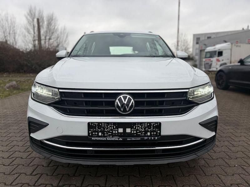 Gebraucht VW Tiguan Life 150 PS (110 kW) 2020 Weiß SUV