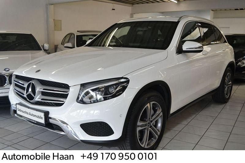 Polarweiss Gebraucht 2019 Mercedes GLC220 SUV | 21.500 € (Guter Preis) - Bild 1/4