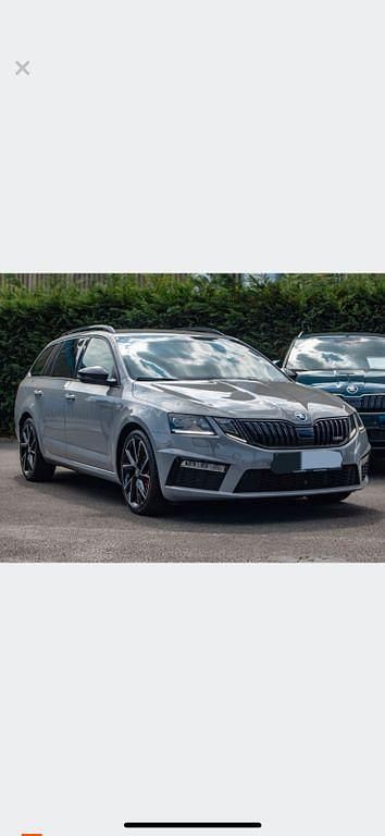 Grau Gebraucht 2019 Skoda Octavia RS Kombi | 23.999 € (Etwas zu teuer) - Bild 1/3