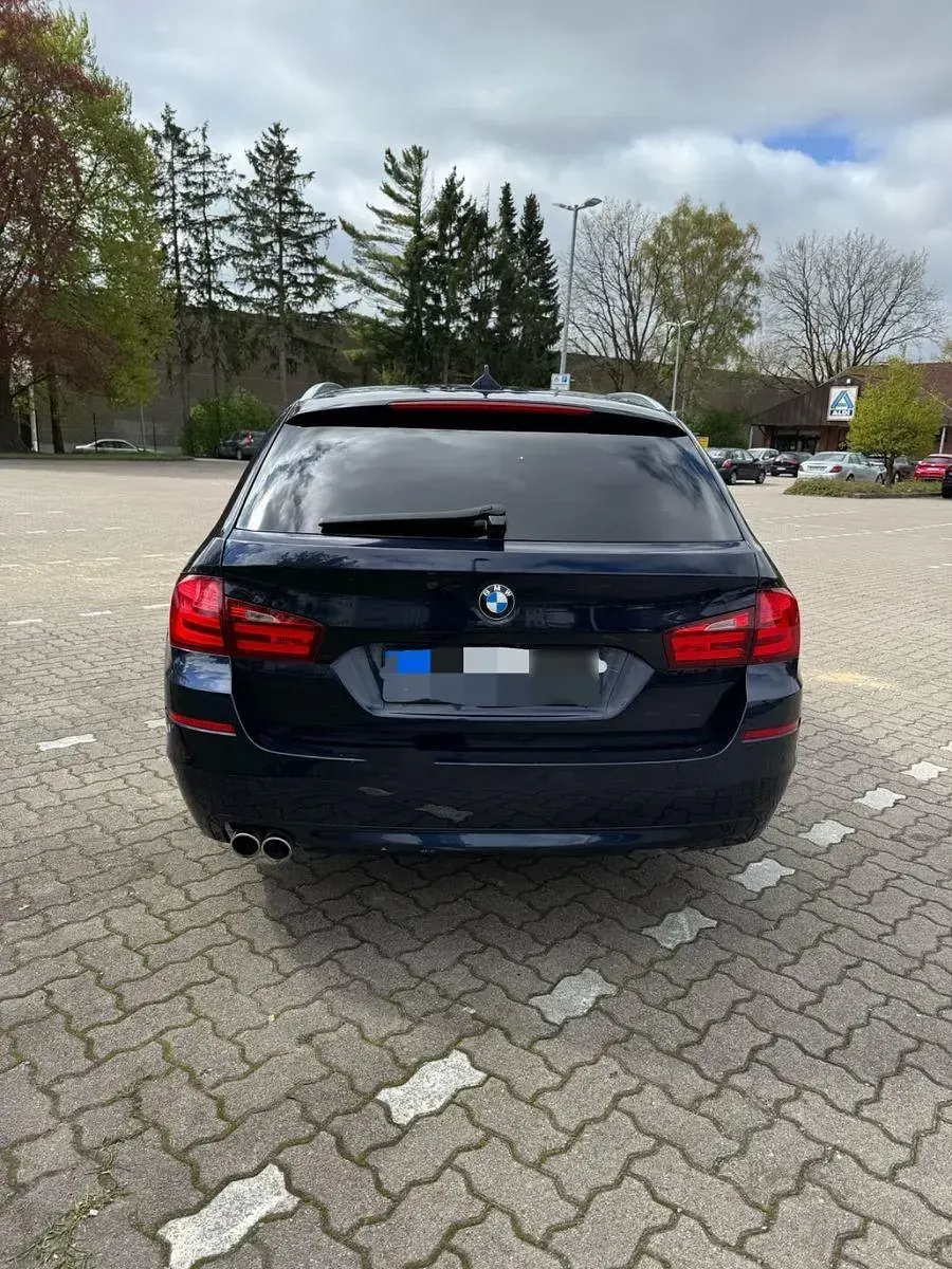 Gebraucht BMW 525 Comfort Edition 218 PS (160 kW) 2012 Blau Kombi