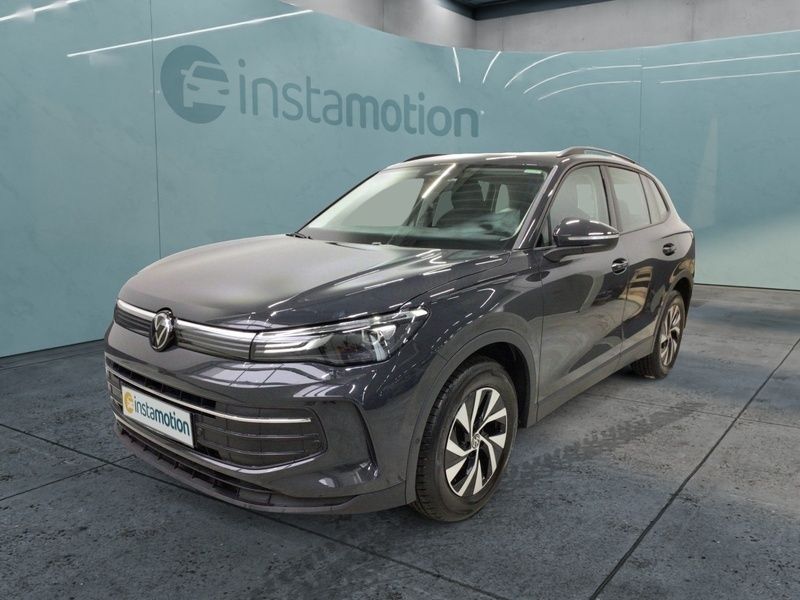 Grau Gebraucht 2024 VW Tiguan Life SUV | 38.130 € (Teuer) - Bild 1/4