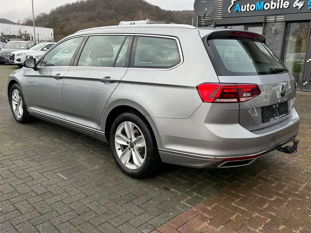 Occasion VW Passat Elegance 200 ch (147 kW) 2024 Argent Break