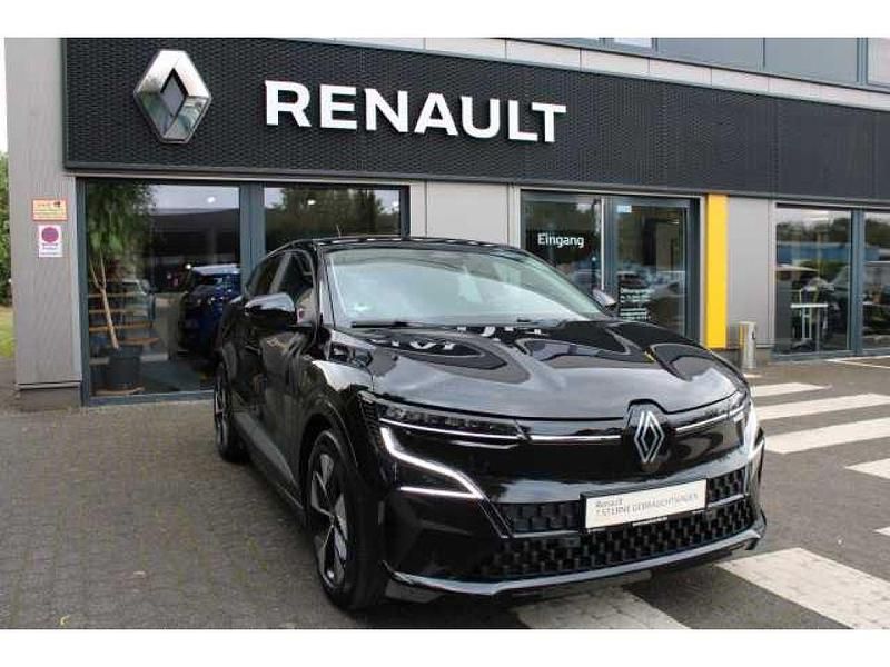 Black pearl schwarz (metallic) Gebraucht 2023 Renault Mégane IV Evolution Limousine | 28.990 € (Fairer Preis) - Bild 1/4