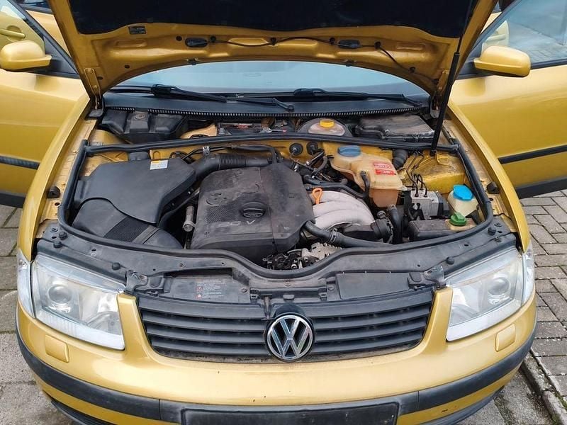 Occasion VW Passat Highline 125 ch (91 kW) 1997 Jaune Berline