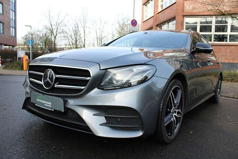 Gebraucht Mercedes E400 AMG line 340 PS (250 kW) 2018 Selenitgrau Kombi