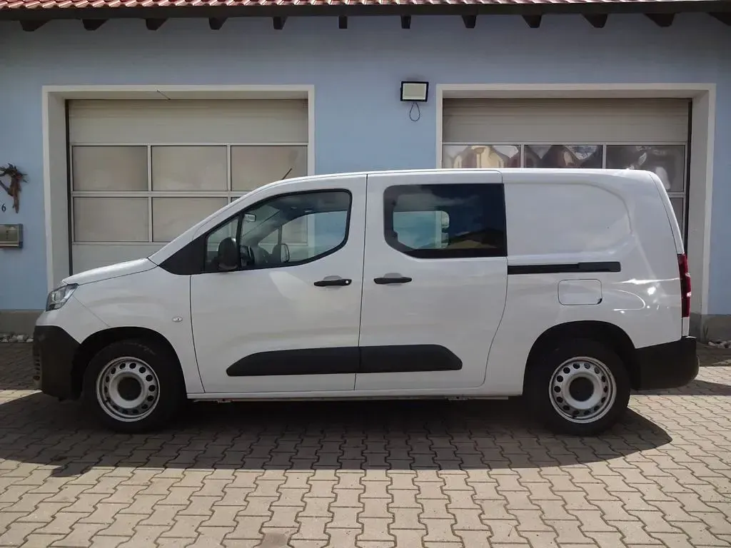 Gebraucht Fiat Doblò 102 PS (75 kW) 2023 Weiß Van / Kleinbus
