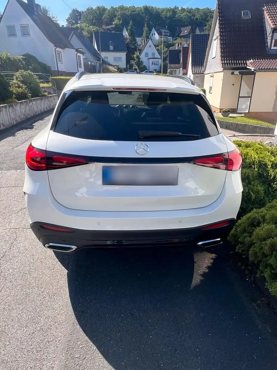 Gebraucht Mercedes GLC300 258 PS (189 kW) 2023 Weiß SUV