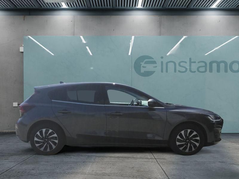 Gebraucht Ford Focus 125 PS (91 kW) 2022 Grau Limousine