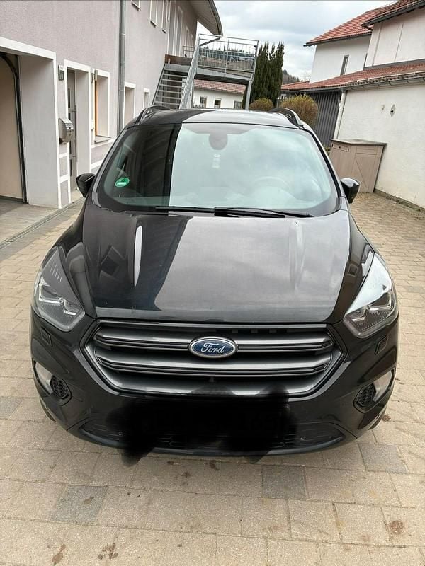 Gebraucht Ford Kuga ST-Line 150 PS (110 kW) 2019 Schwarz SUV