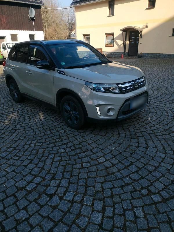 Gebraucht Suzuki Vitara 120 PS (88 kW) 2016 Beige SUV