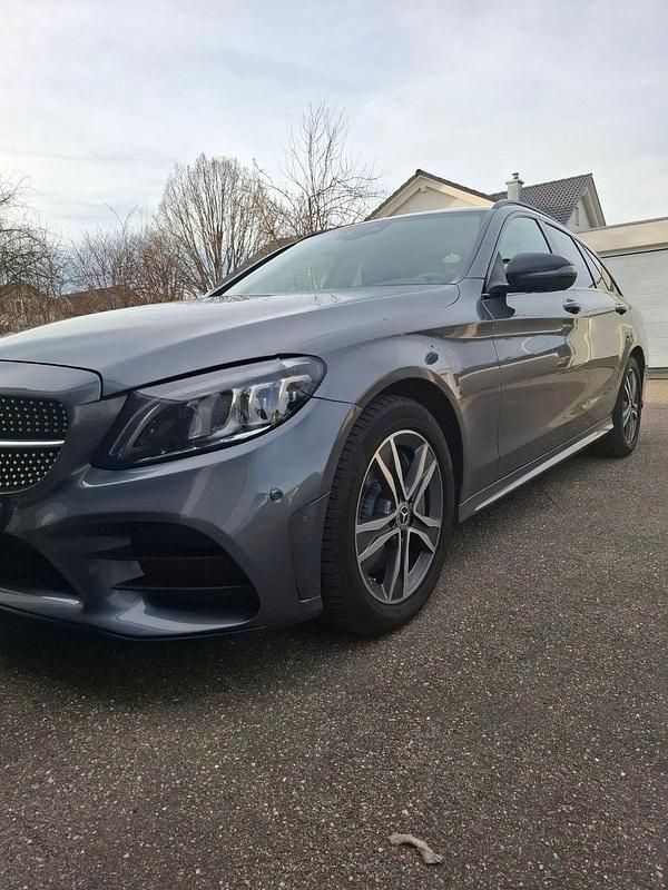 Gebraucht Mercedes C300 245 PS (180 kW) 2018 Grau Kombi