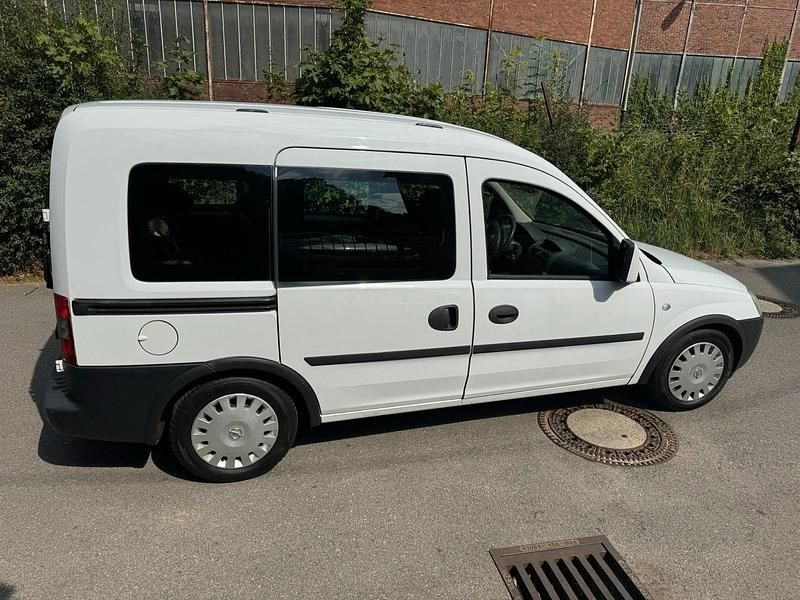 Second-hand Opel Combo 90 CP (66 kW) 2008 Alb Monovolum